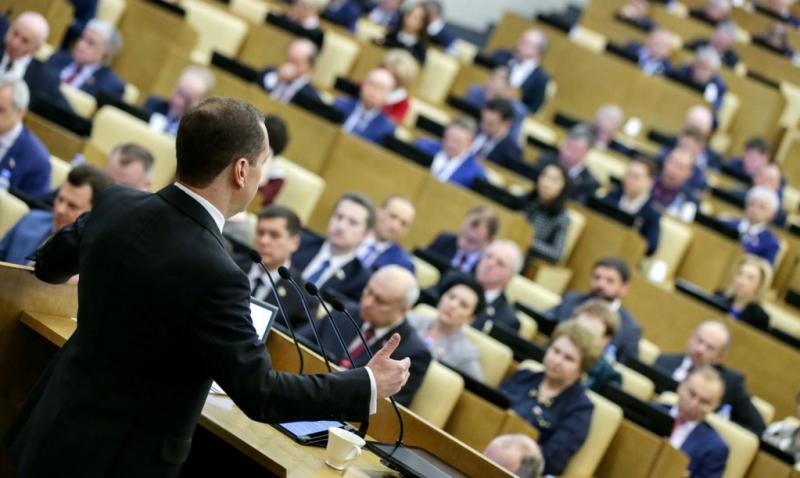 Толпыгина О.А. Интерпретация рисков и угроз в партийной идеологии (на примере российских парламентских партий): статья // Политическая наука. 2016. № 3.